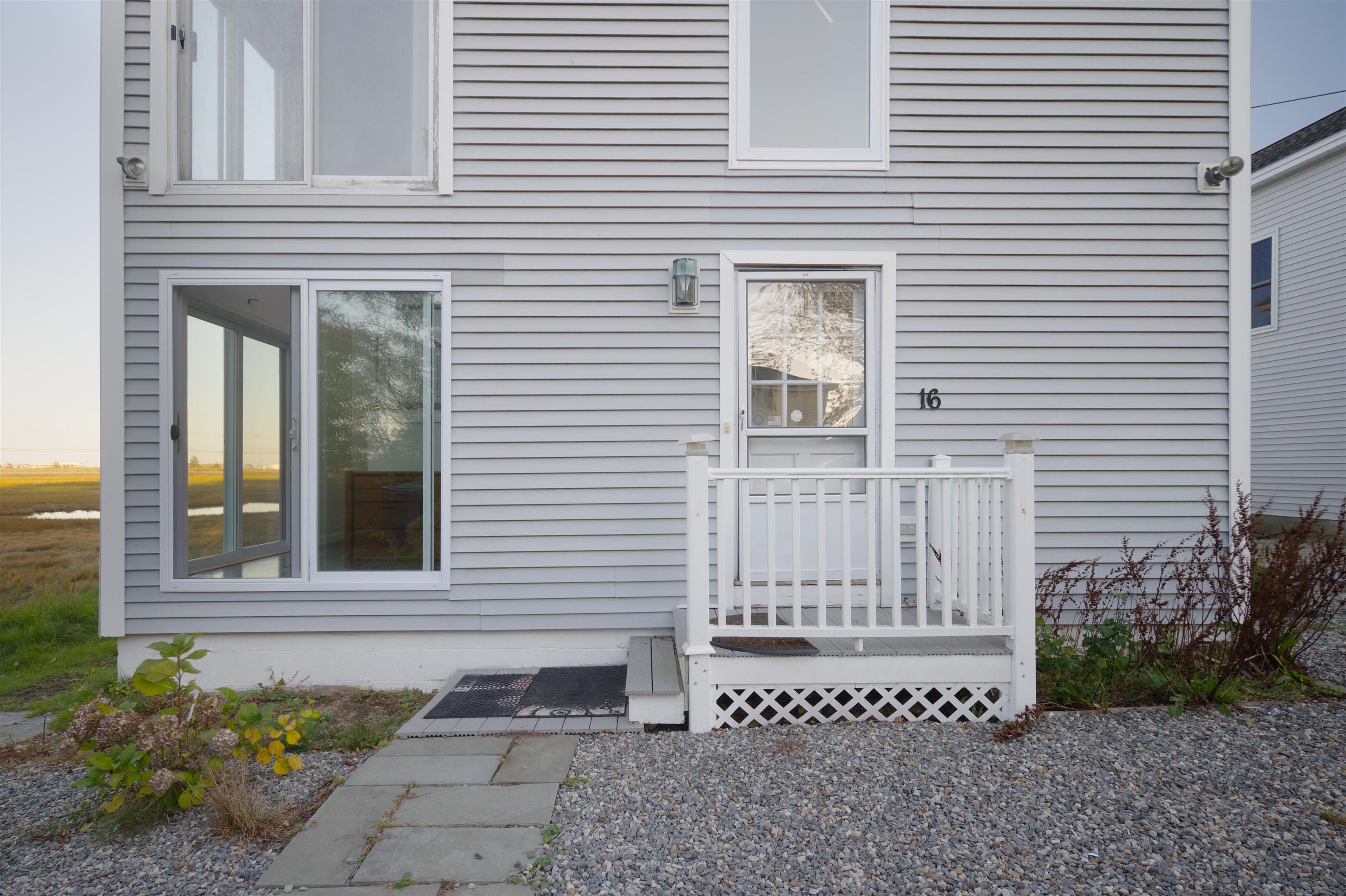 16 Bruce Street