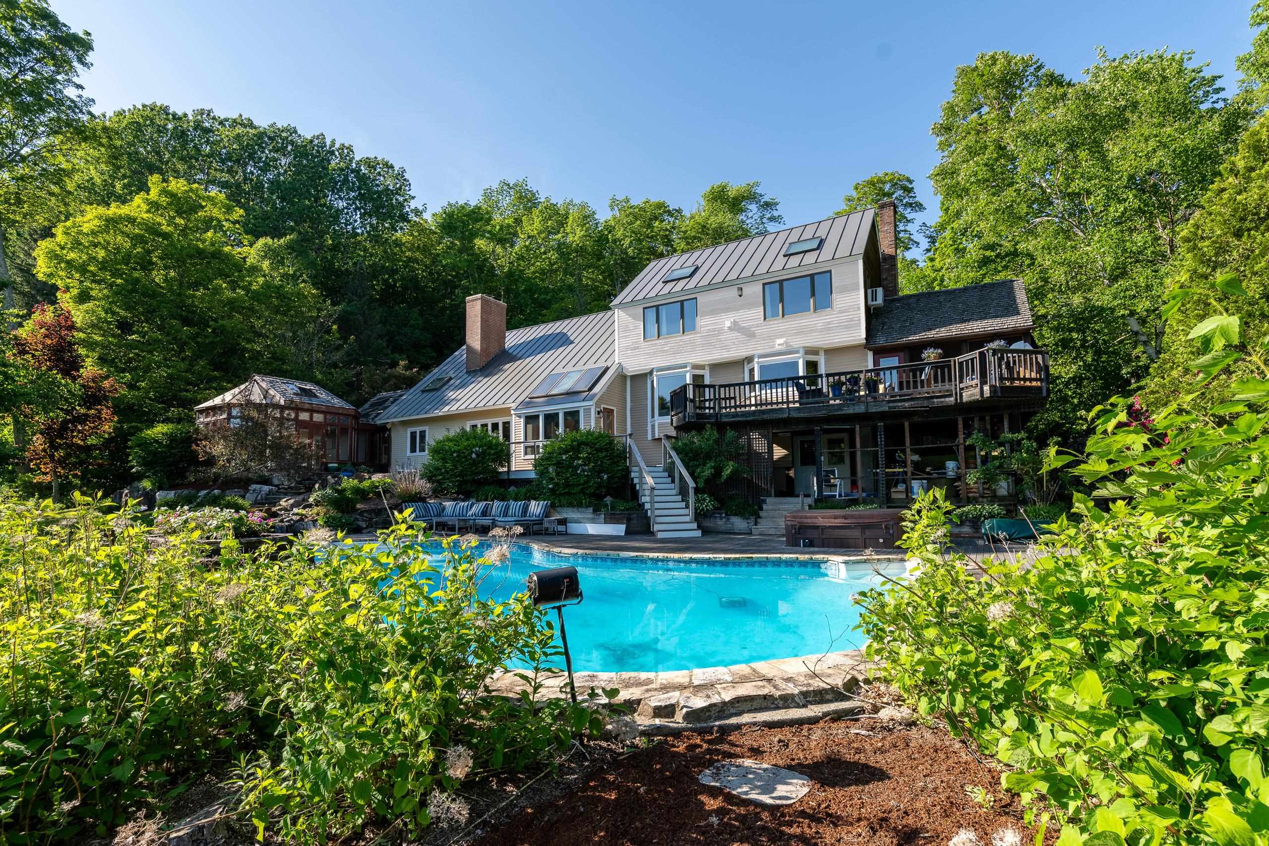 838 Cricket Hill Road