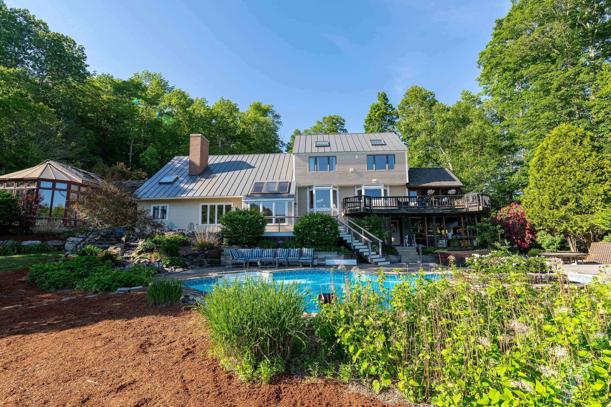 838 Cricket Hill Road