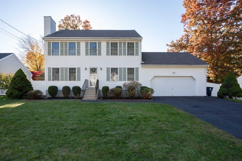 Photo of 6 Whittemore Place, Nashua, NH 03064 (MLS # 5115839)