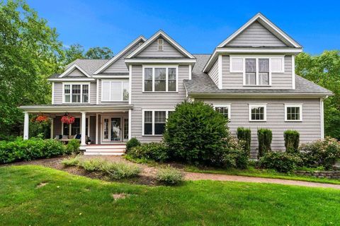 Photo of 23 Chisholm Farm Drive, Stratham, NH 03885 (MLS # 5101275)
