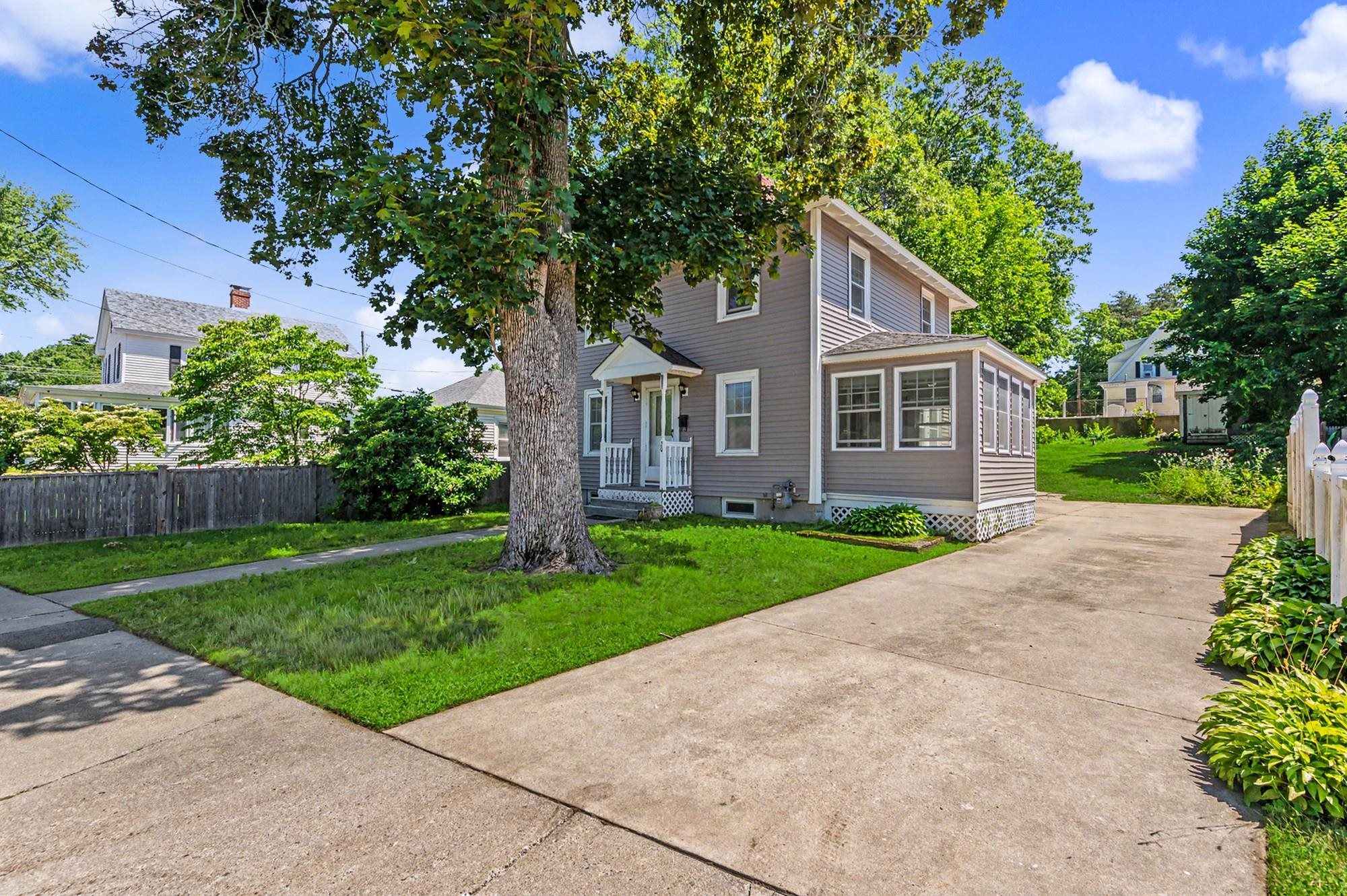 20 Lawndale Avenue