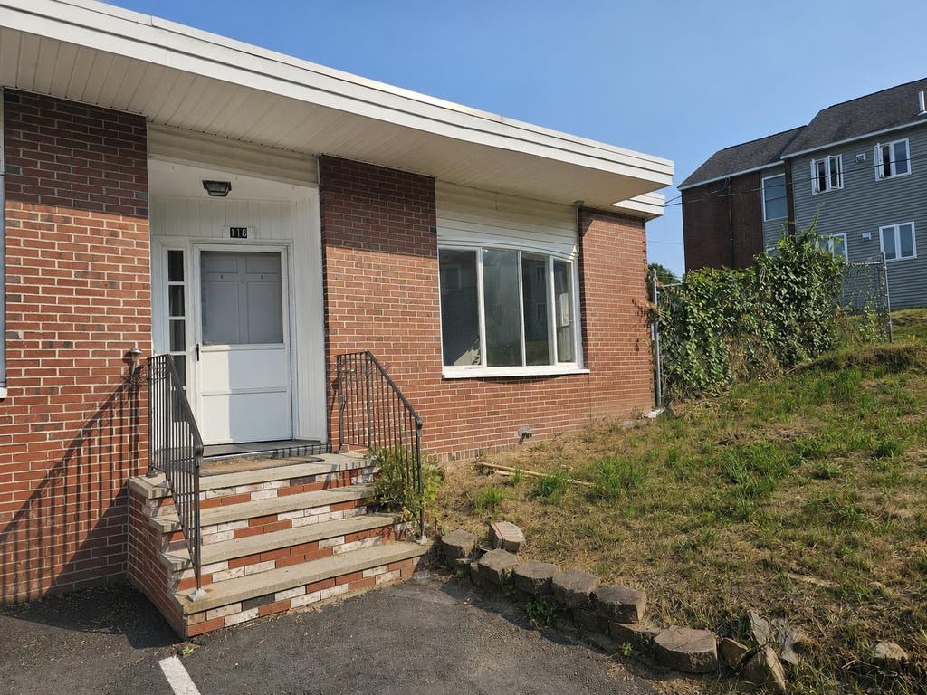 Photo of 116 High Street, Somersworth, NH 03878 (MLS # 5102237)