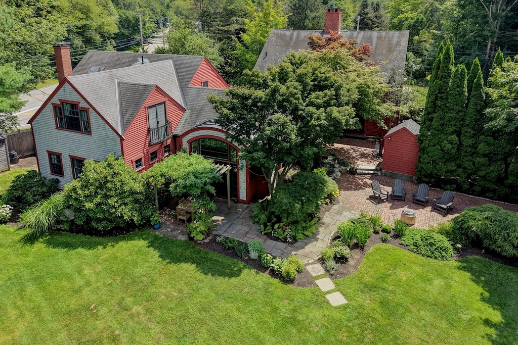 Photo of 5 Grove Road, Rye, NH 03870 (MLS # 5107306)