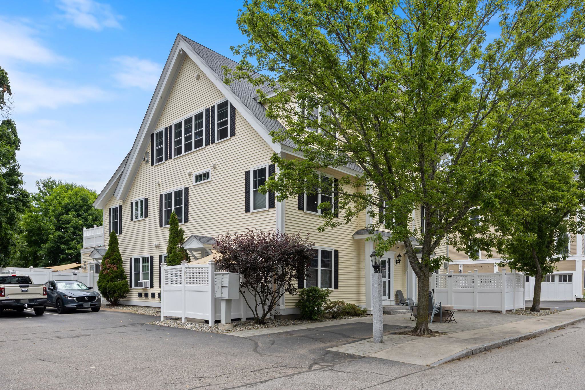 43 Cornwall Street E