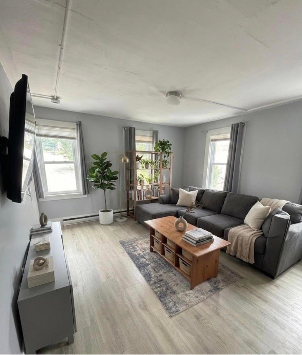 Photo of 44 Bridge Street, Hillsborough, NH 03244 (MLS # 5101513)