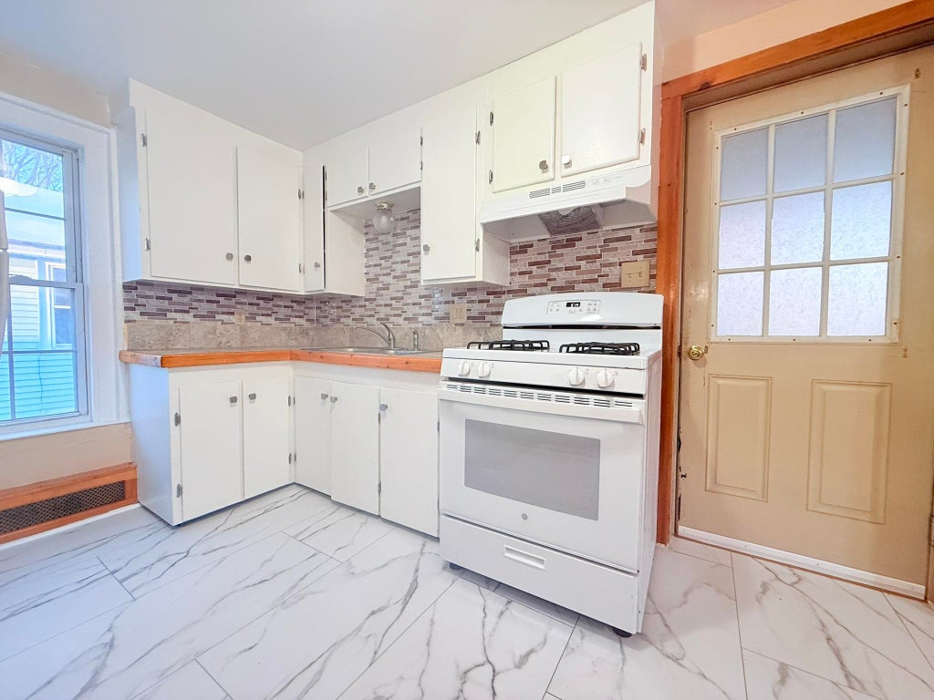 Photo of 60 High Street, Claremont, NH 03743 (MLS # 5114000)