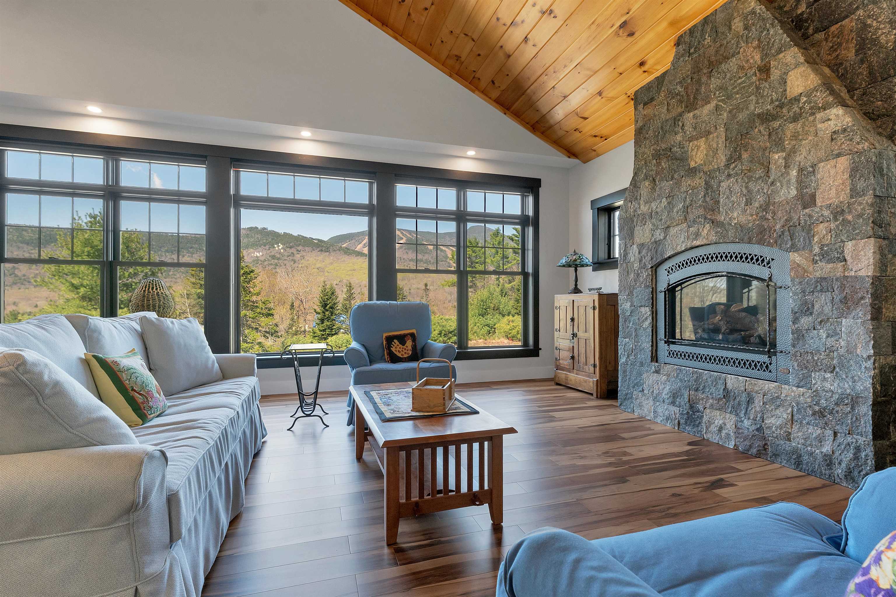 22 Cascade Ridge Road