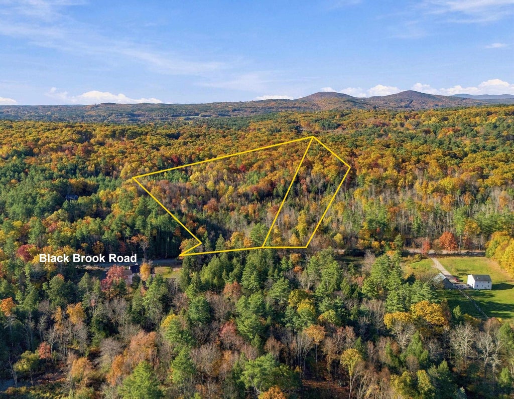 Photo of 96 Black Brook Road #9/6, Goffstown, NH 03045 (MLS # 5115407)