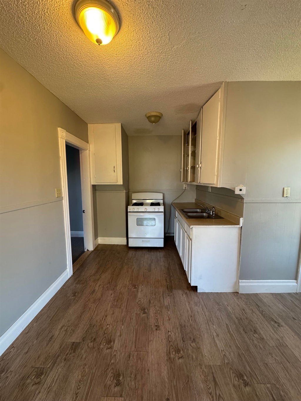 Photo of 34 Cheney Place #3F, Manchester, NH 03103 (MLS # 5115161)