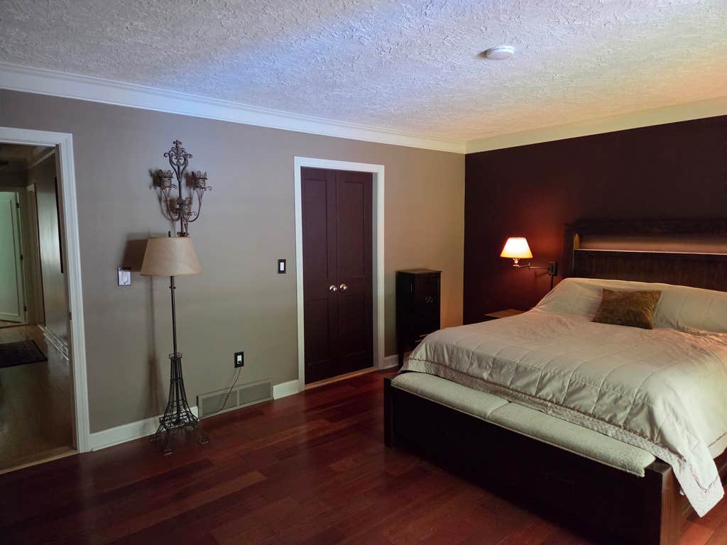 Photo of 20 Buttonwood Road, Bedford, NH 03110 (MLS # 5105384)