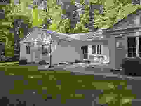 Photo of 20 Buttonwood Road, Bedford, NH 03110 (MLS # 5105384)