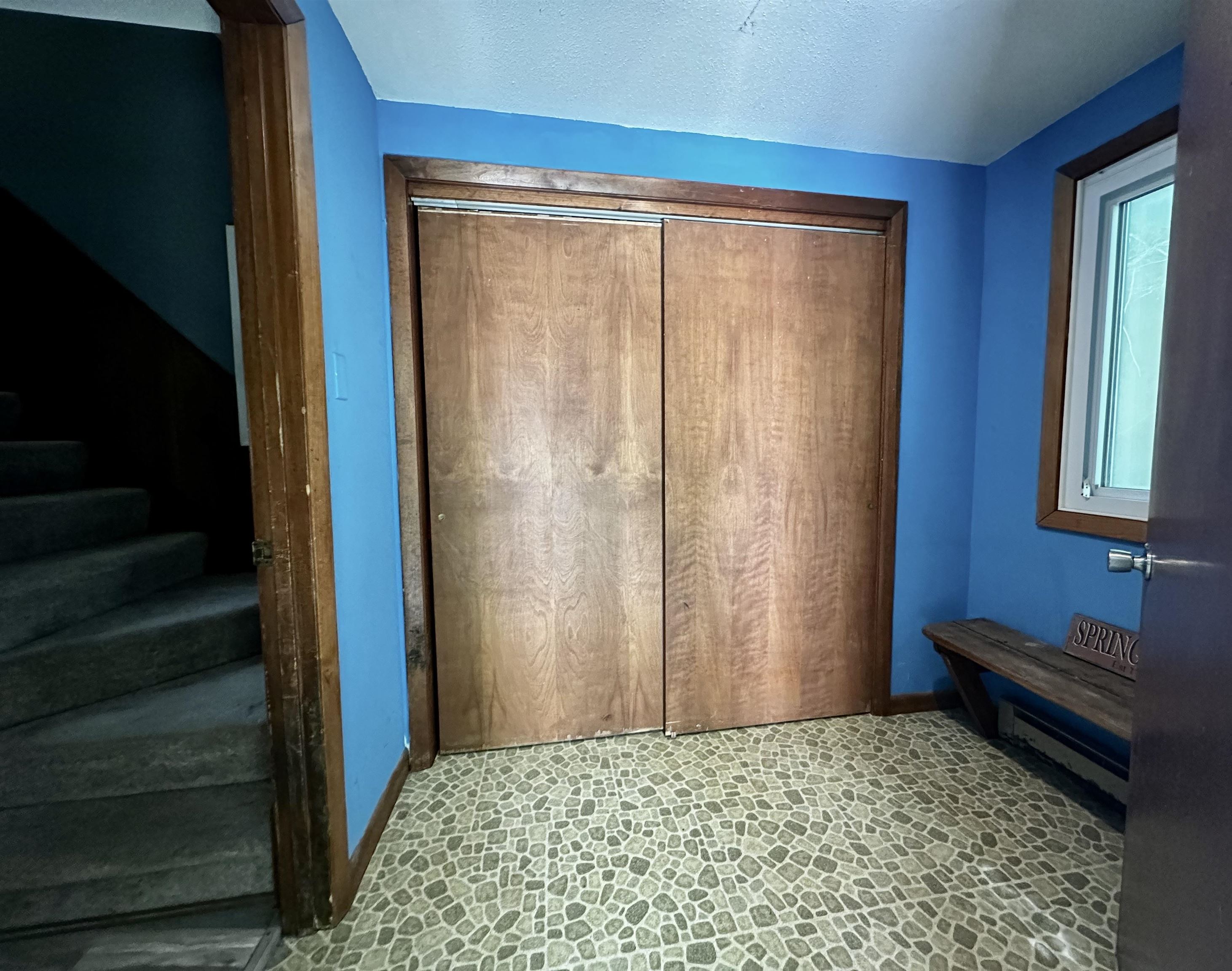 9 Crestbrook Place