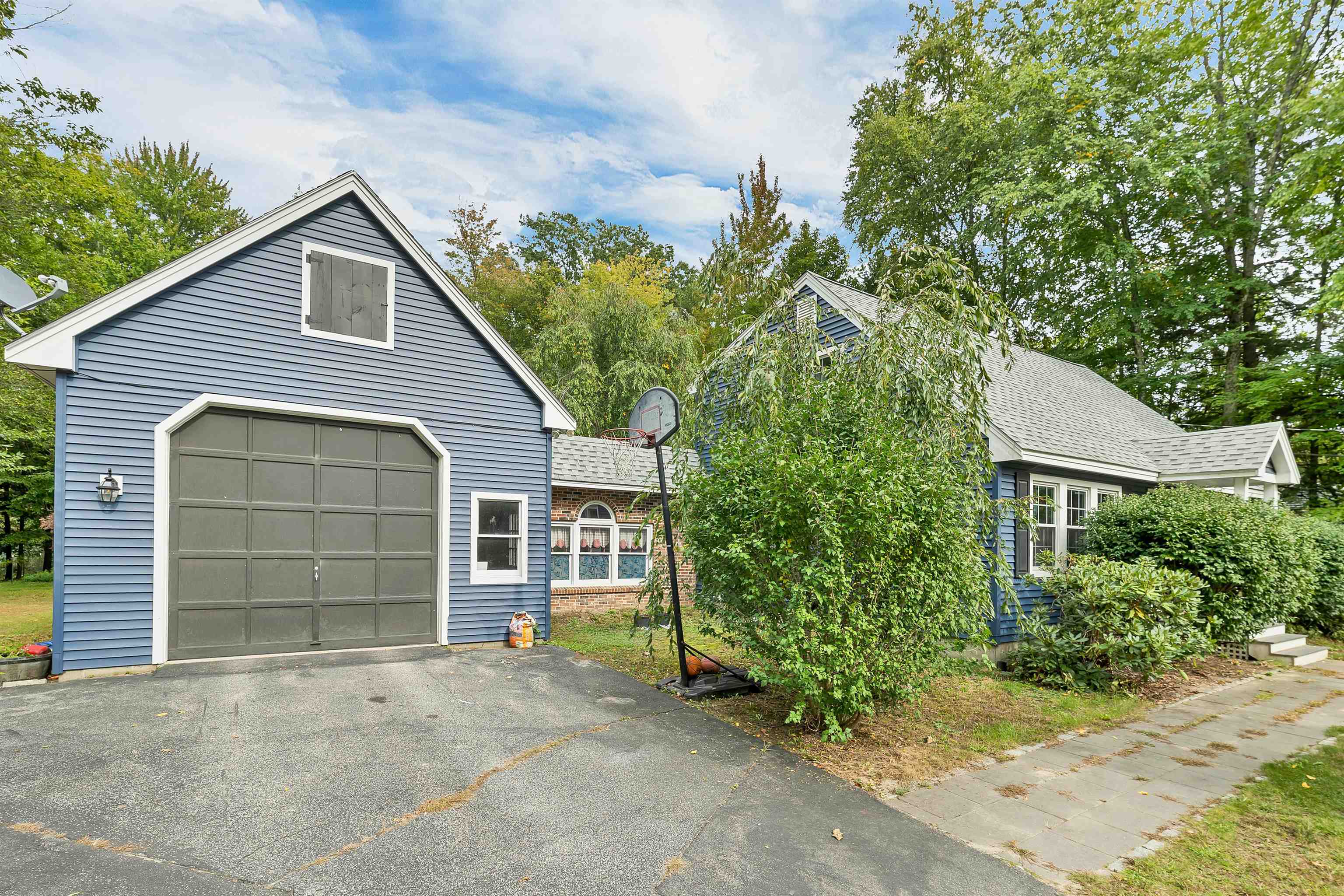 74 Robbins Road