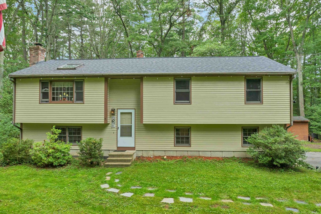 Photo of 11 Dodge Road, Hampton Falls, NH 03844 (MLS # 5110318)