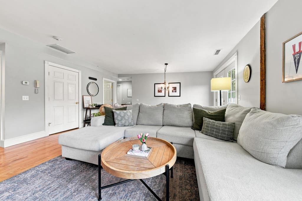 Photo of 7 Chester Road #306, Derry, NH 03038 (MLS # 5102200)