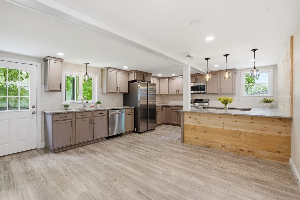 Photo of 20 Orchard Terrace, Salem, NH 03079 (MLS # 5089575)