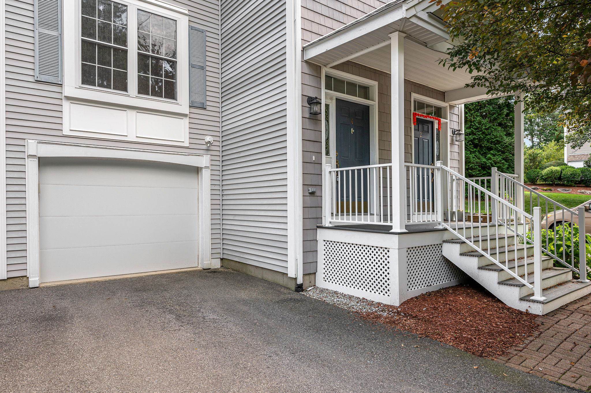 4 Georgetowne Drive 4
