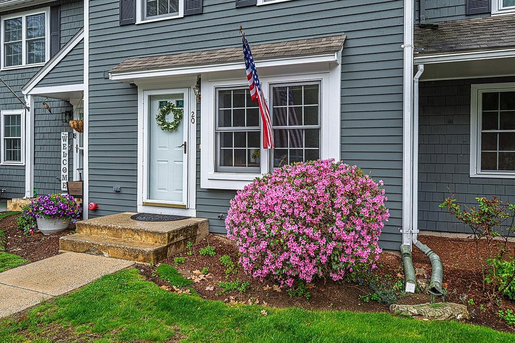 20 Rocky Ledge Road