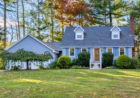 Photo of 11 Chestnut Hill Road, Londonderry, NH 03053 (MLS # 5113714)