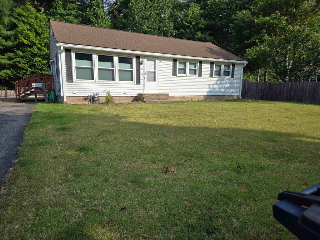 Photo of 40 Cox Street, Nashua, NH 03063 (MLS # 5106981)