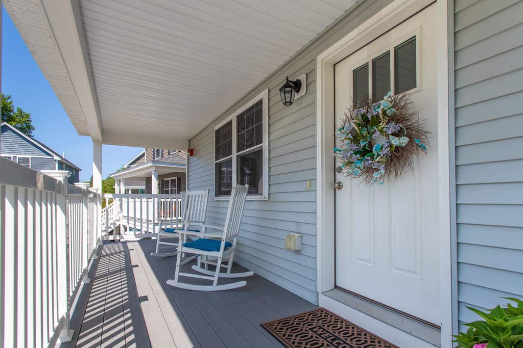 Photo of 10 Charron Circle, Exeter, NH 03833 (MLS # 5102154)