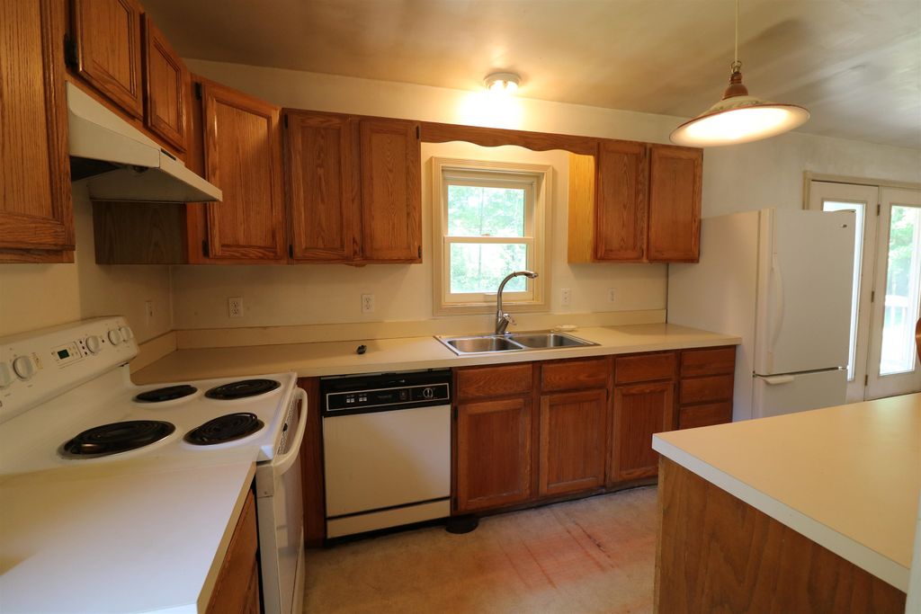 Photo of 623 Gilmore Pond Road, Jaffrey, NH 03452 (MLS # 5097476)