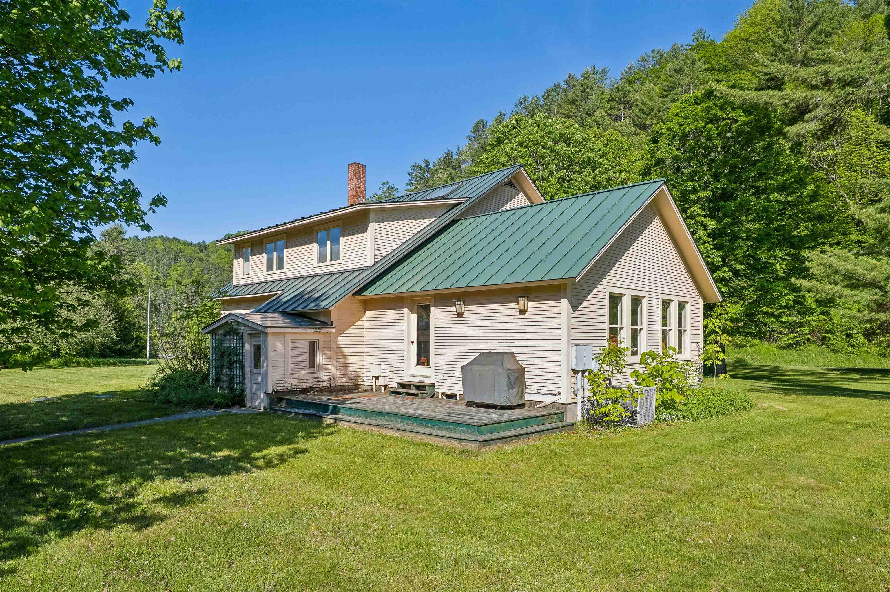 4 Larkin Road