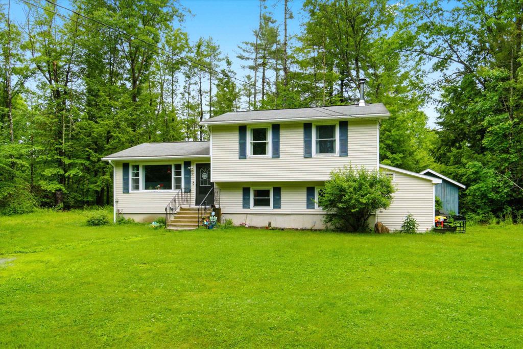 Photo of 31 Emerald Lane, Hillsborough, NH 03244 (MLS # 5096391)