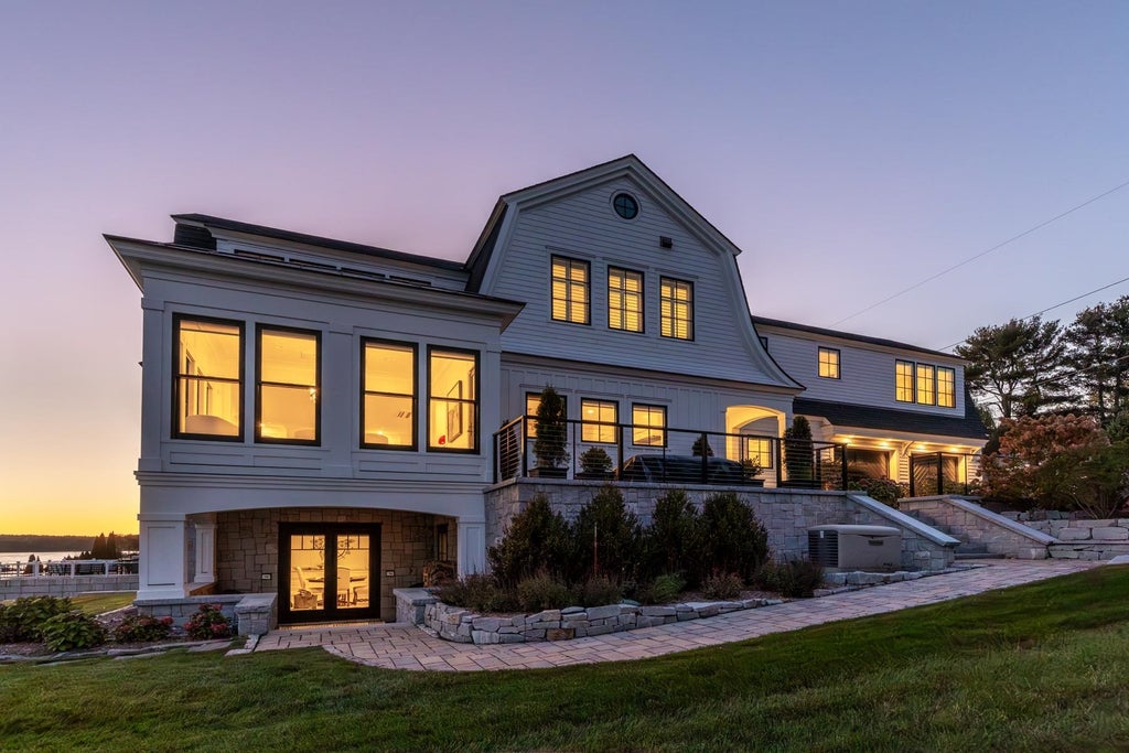 Photo of 32 Cedar Point Road, Durham, NH 03824 (MLS # 5114176)