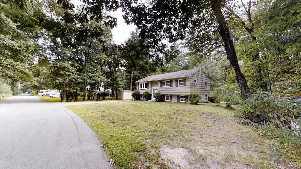 Photo of 25 Chagnon Lane, Pelham, NH 03076 (MLS # 5106338)