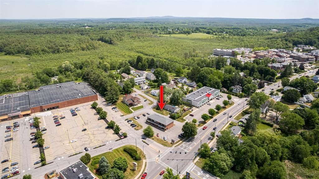 Photo of 827 Central Avenue, Dover, NH 03820 (MLS # 5097707)