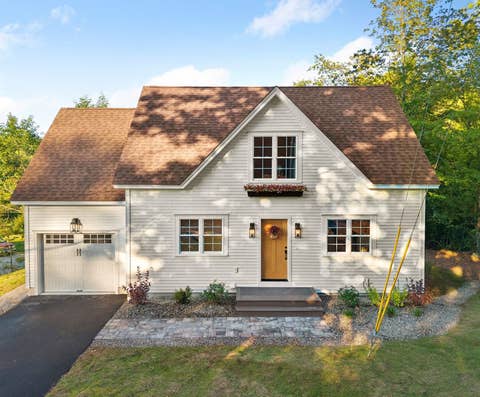 Photo of 27 East Lake Road, Fitzwilliam, NH 03447 (MLS # 5106229)