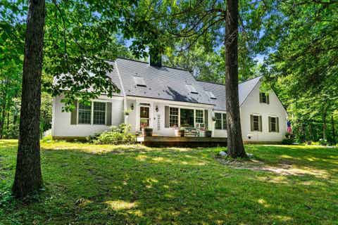 Photo of 85 Maple Avenue, Atkinson, NH 03811 (MLS # 5101712)