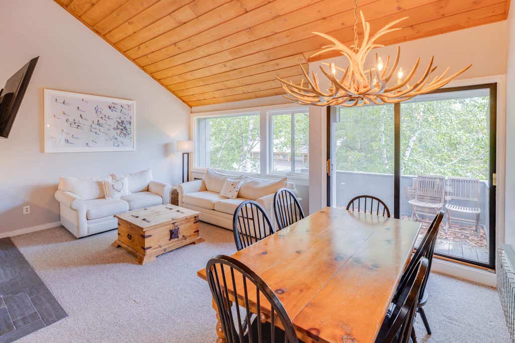 Photo of 76 Fox Run Road #Unit 2, Lincoln, NH 03251 (MLS # 5105373)