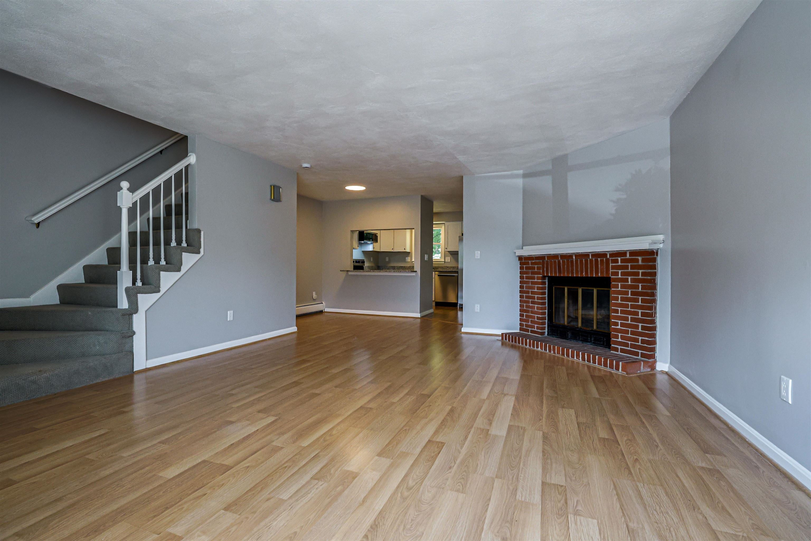 8 Stillwater Drive