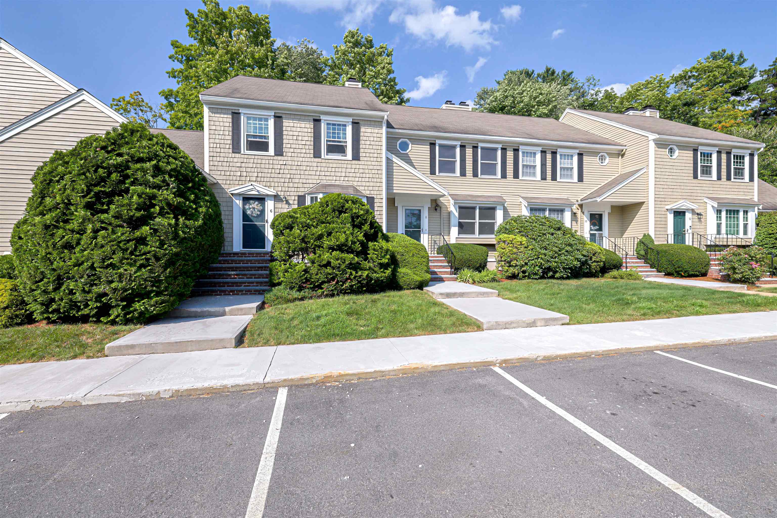 8 Stillwater Drive