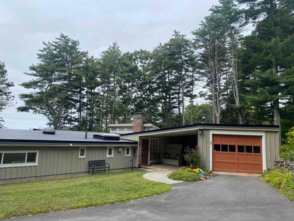 Photo of 634 jewett Road, Hopkinton, NH 03229 (MLS # 5106980)