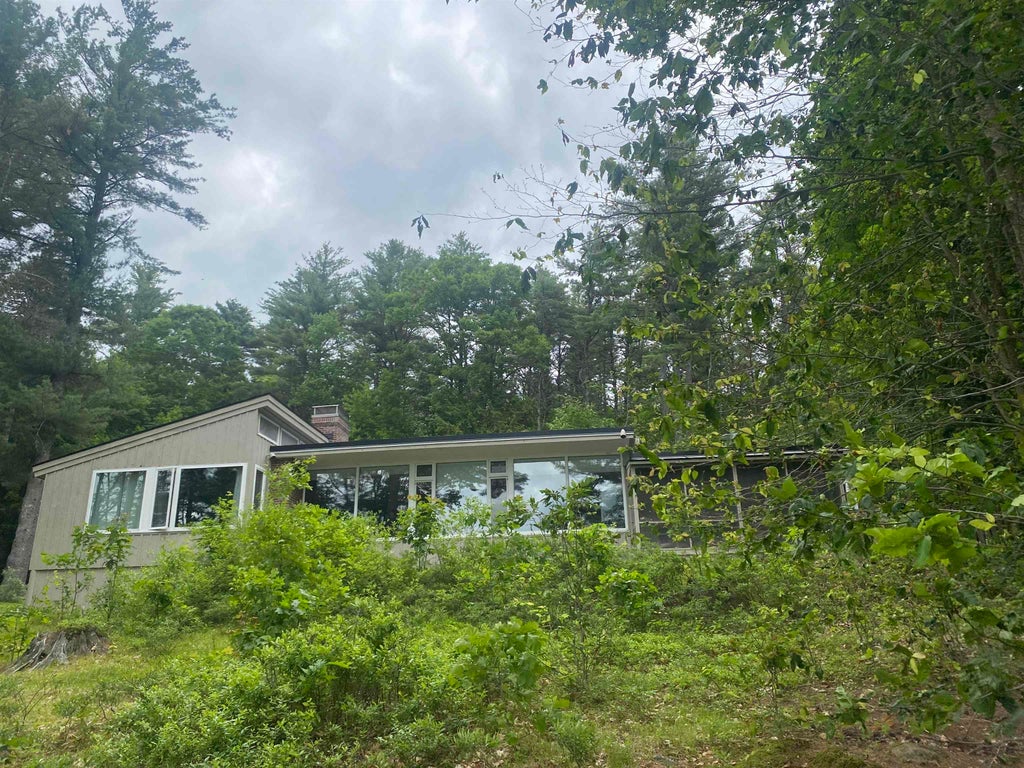 Photo of 634 jewett Road, Hopkinton, NH 03229 (MLS # 5106980)