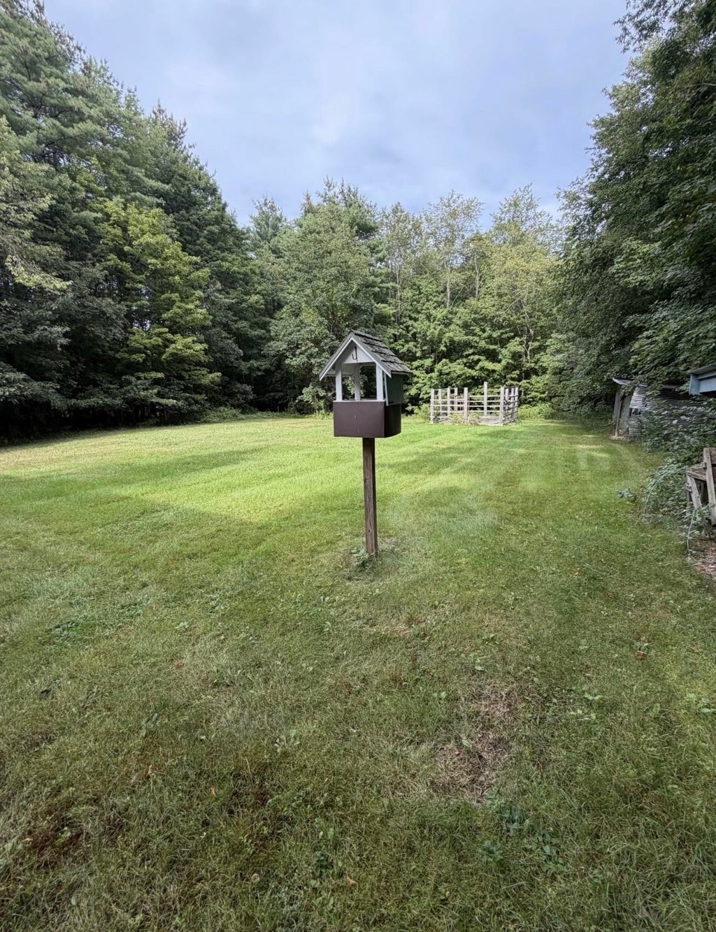 Photo of 263 Pickpocket Road, Brentwood, NH 03833 (MLS # 5077230)