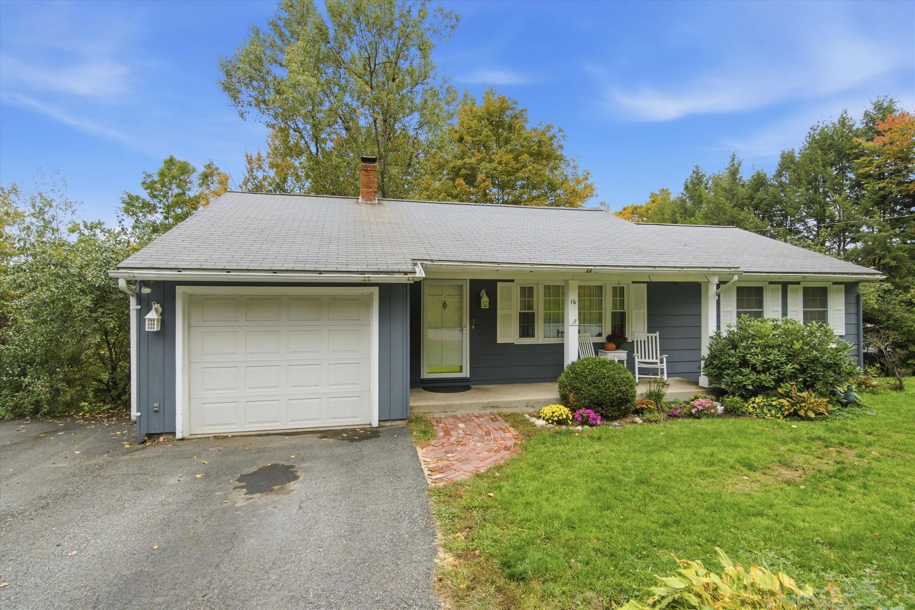 16 Edwin Avenue
