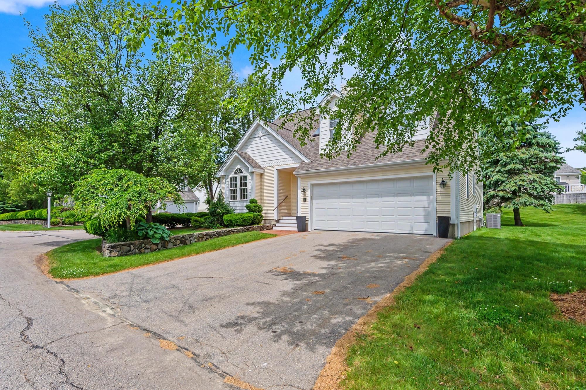 4 Hampton Meadows