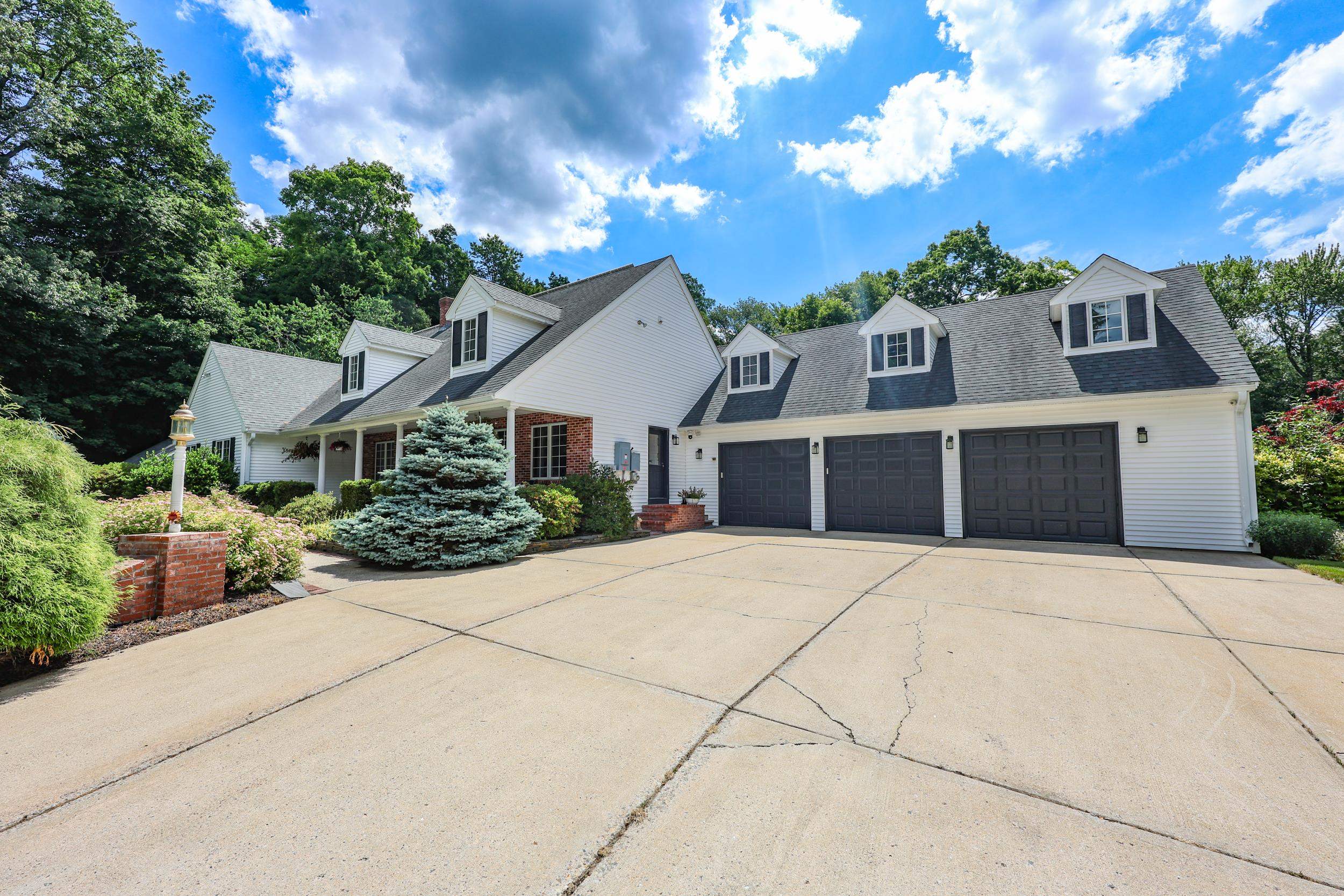4 CHENEY Lane