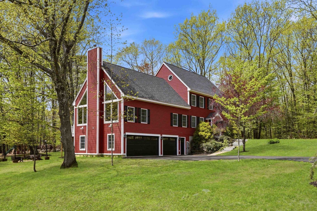 Photo of 29 Overlook Drive, Newfields, NH 03856 (MLS # 5088461)