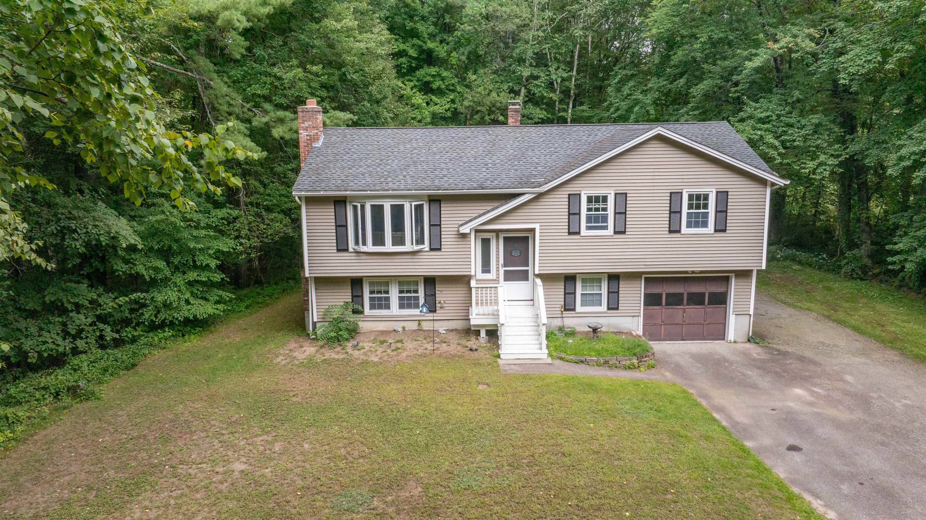 8 Holstein Avenue