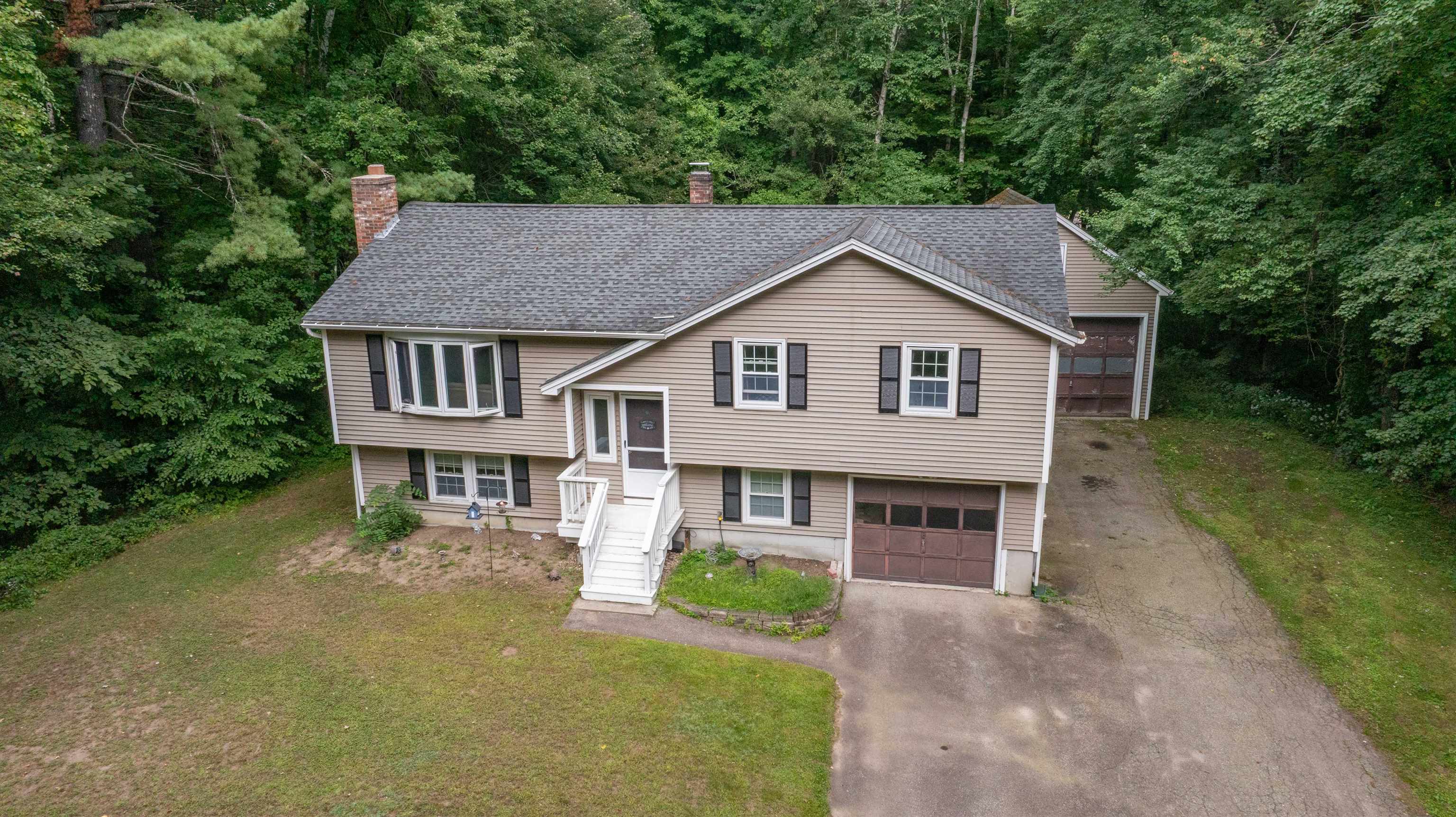 8 Holstein Avenue