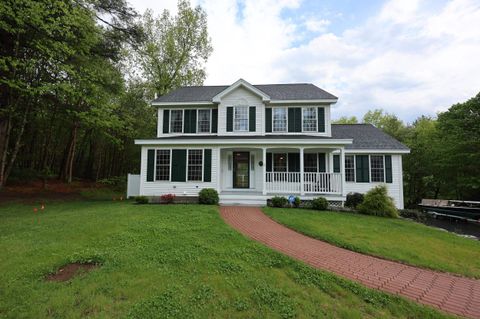 Photo of 19 Burgess Drive, Litchfield, NH 03052 (MLS # 5089923)