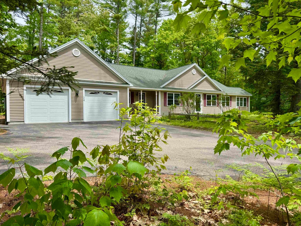 Photo of 24 West Side Woods Road, Bartlett, NH 03812 (MLS # 5092554)