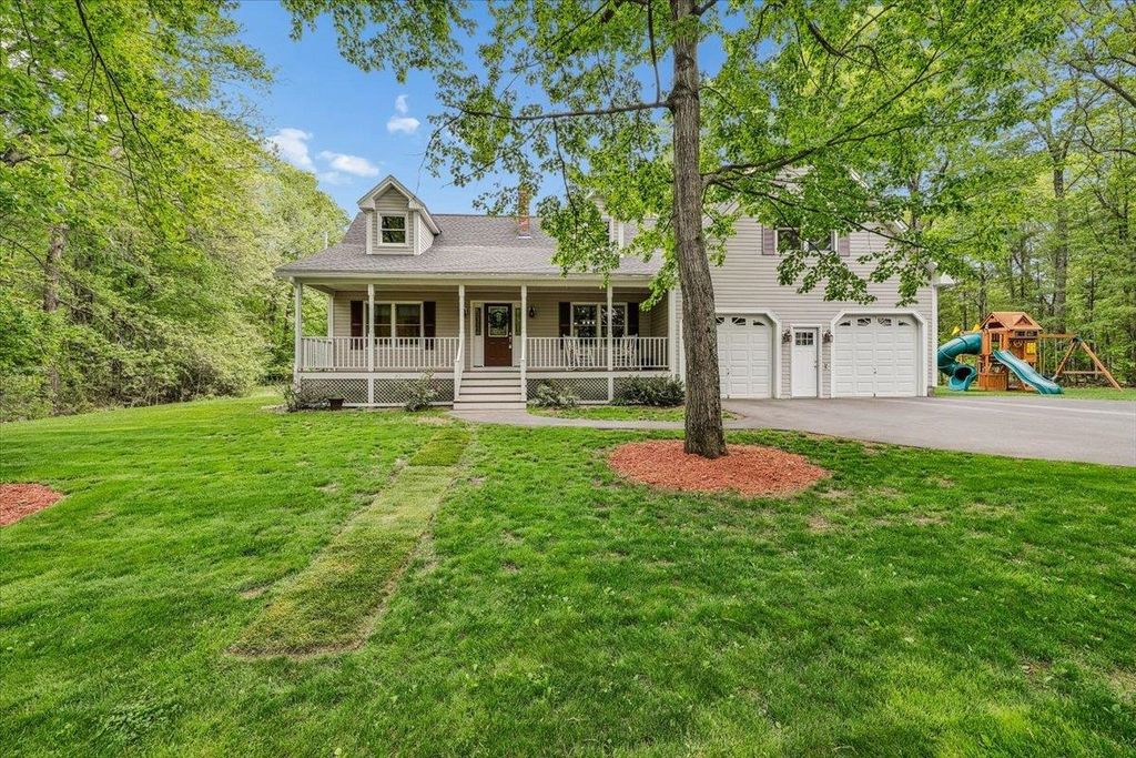 Photo of 186 Woodhill Hooksett Road, Bow, NH 03304 (MLS # 5091092)