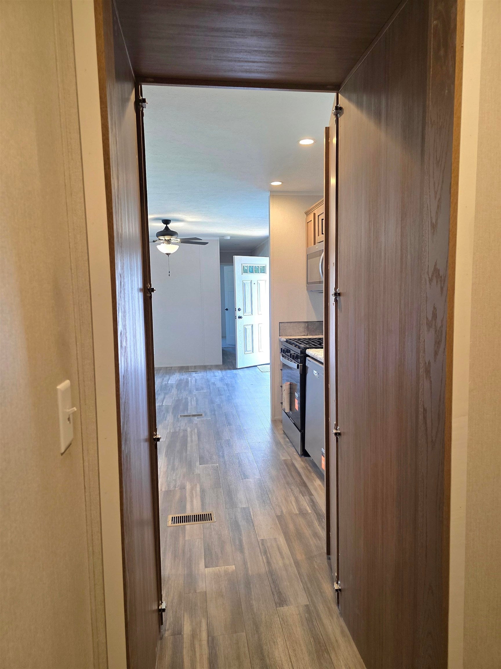 5 Bartlett Lane